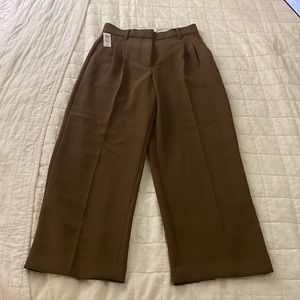 Aritzia Effortless pant cropped